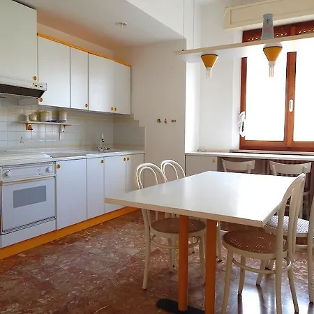 N63 Quadrilocale Con Corte A 200 Mt Dal Mare Διαμέρισμα