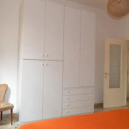 N63 Quadrilocale Con Corte A 200 Mt Dal Mare Διαμέρισμα *