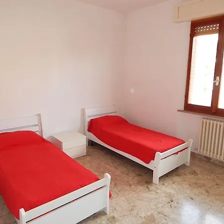 N63 Quadrilocale Con Corte A 200 Mt Dal Mare Διαμέρισμα *
